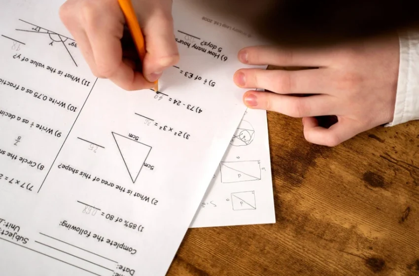  How Should Students Approach Difficult A-Math Questions?